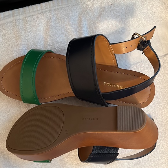 Stylist Sandals - Picture 3 of 4
